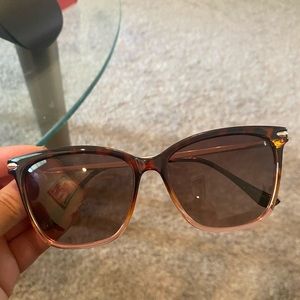 Women’s sunglasses